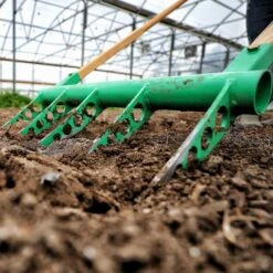 Broadfork | USA Made(Broadfork Usa Made) -Pepper Joe shop BroadforkUpCloseInDirt