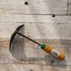 EZ-Digger Garden Tool Short Handle | 7 Inch Blade(Ez Digger Garden Tool Short Handle 7 Inch Blade) 11 EZ-Digger Garden Tool Short Handle | 7 Inch Blade(Ez Digger Garden Tool Short Handle 7 Inch Blade) -Pepper Joe shop EZ Digger Garden Tool Short Handle 7 inch Blade lifestyle