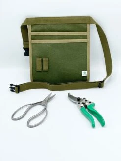 Garden Gift Box - The Sharps (Pruners, Scissors And Belt)(Garden Gift Box The Sharps Pruners Scissors And Belt) 9 Garden Gift Box - The Sharps (Pruners, Scissors And Belt)(Garden Gift Box The Sharps Pruners Scissors And Belt) -Pepper Joe shop garden gift box the sharps pruners scissors and belt 959320