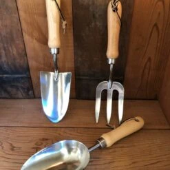 Garden Hand Tool Set - Hardwood And Stainless(Garden Hand Tool Set Hardwood And Stainless) 18 Garden Hand Tool Set - Hardwood And Stainless(Garden Hand Tool Set Hardwood And Stainless) -Pepper Joe shop garden hand tool set hardwood and stainless 204150